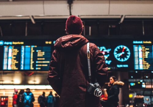 Top Tips for a Smooth Transit Through Busy International Airports